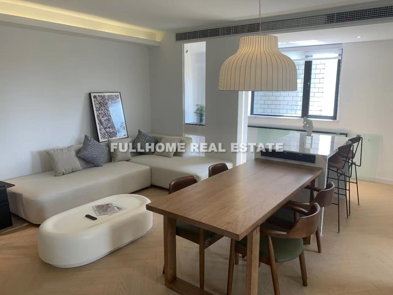 Same compound: Lane 1-500 Middle Huaihai Road Old House, 3 bedrooms in Shanghai