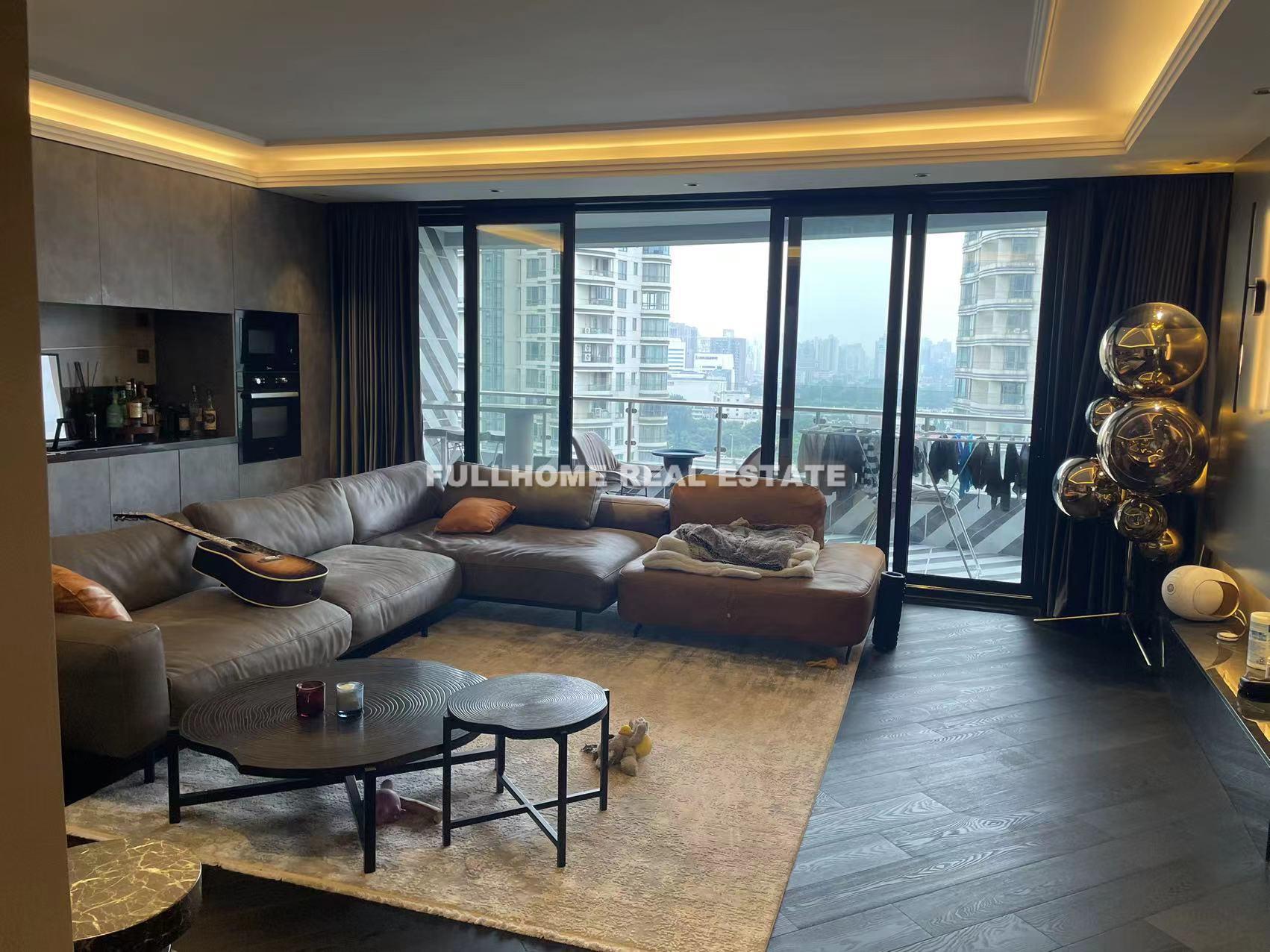 Top Of City - 3 bedroom apartment in Shanghai, People Square, Downtown