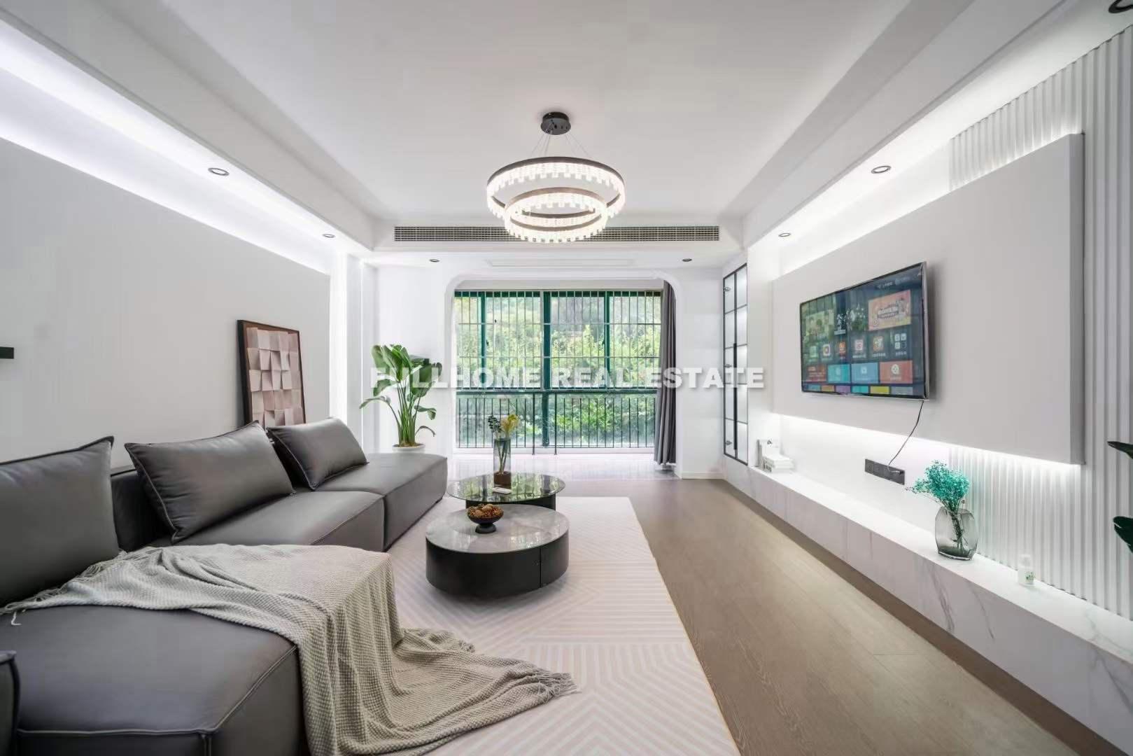 Same compound: Tianshan Mansion, 3 bedrooms in Shanghai