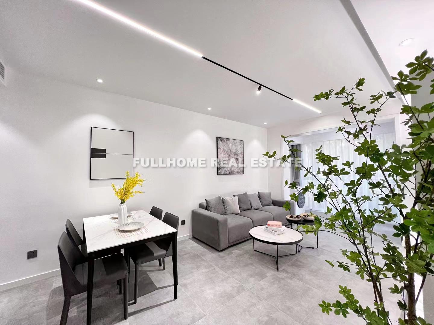 Louis Triumph Palace - 1 bedroom apartment in Shanghai, Zhongshan Park, Downtown