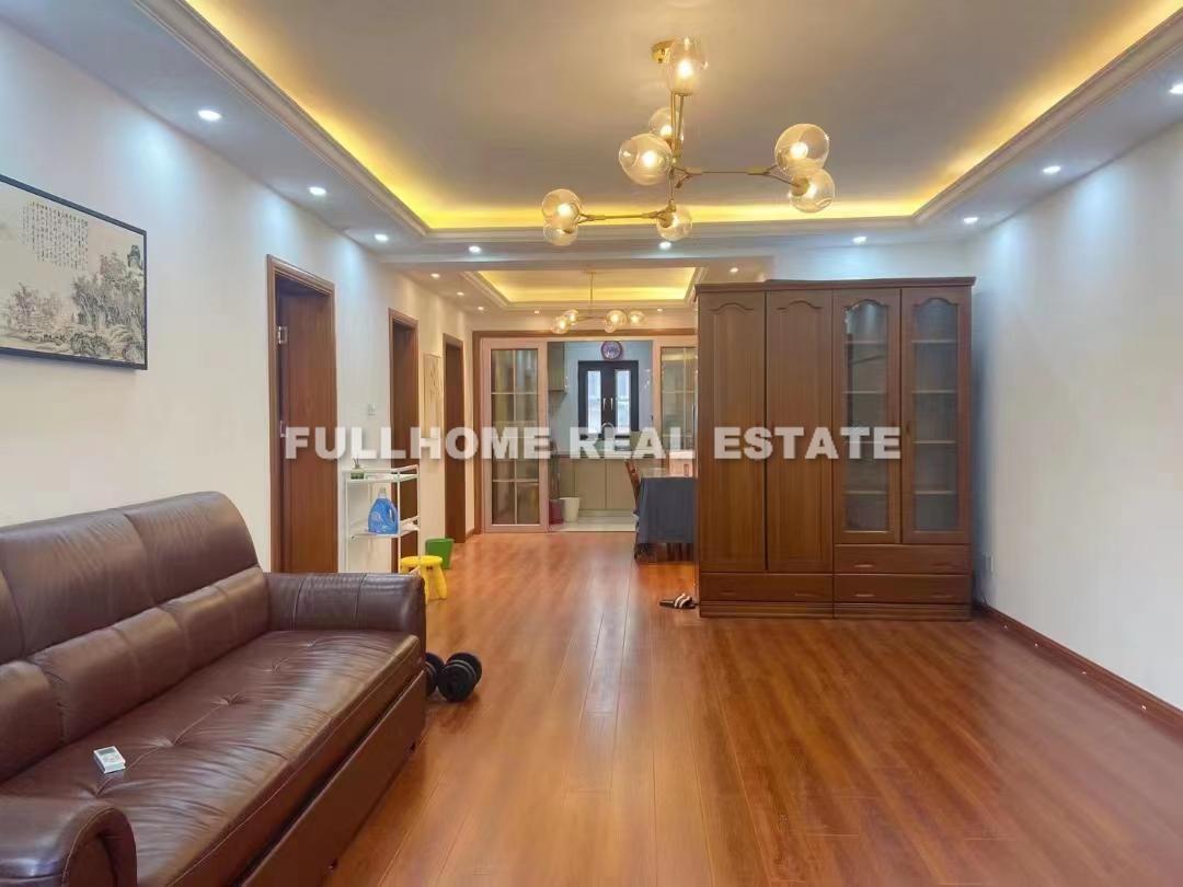 Same compound: Lane 1-200 Gaoyou Road Old House, 2 bedrooms in Shanghai