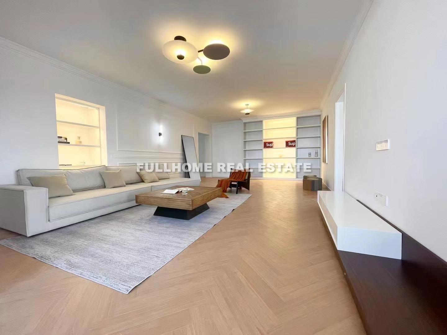 Same compound: Wuding Mansion, 3 bedrooms in Shanghai