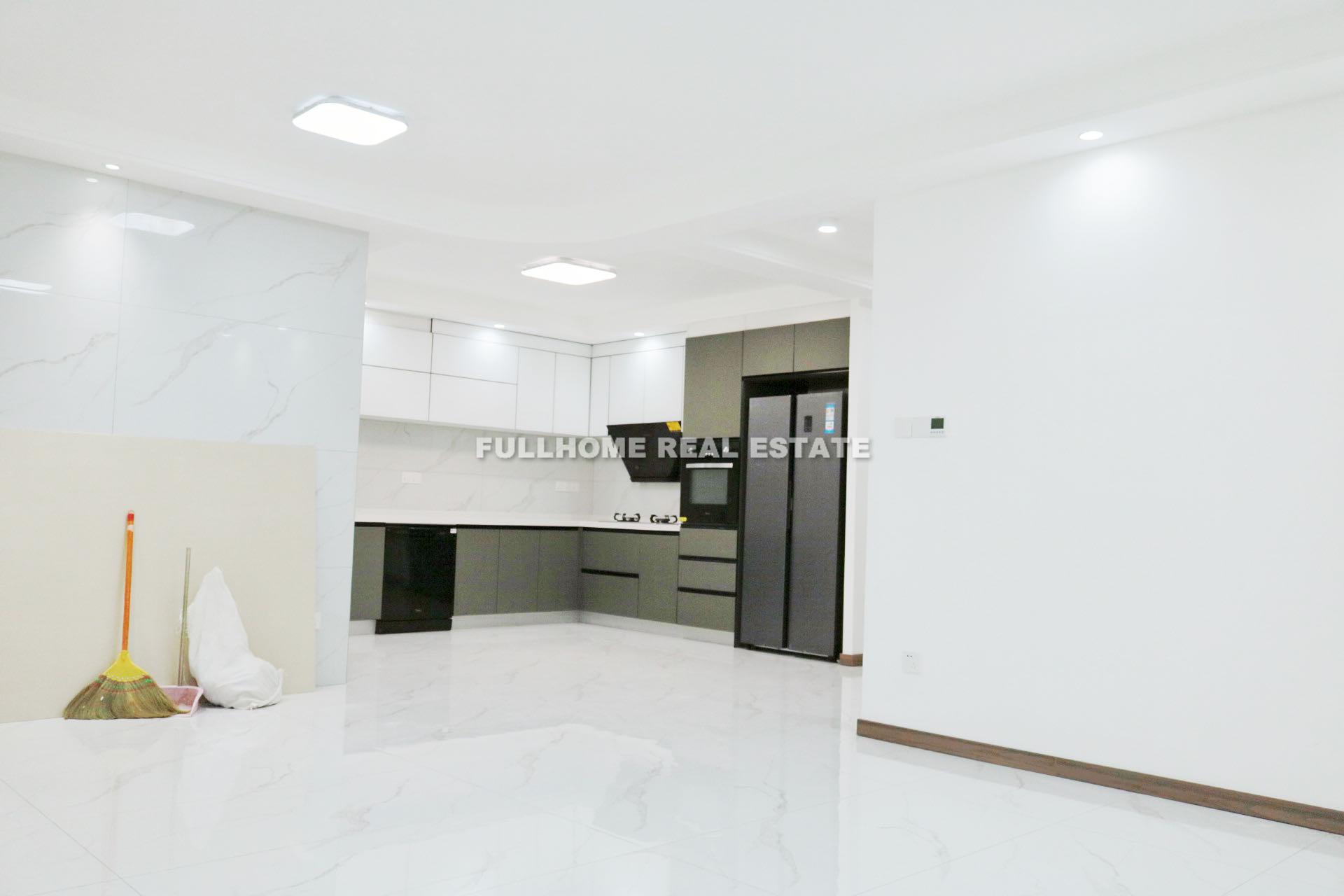 Tong Hui Apartment - 3 bedroom apartment in Shanghai, Xujiahui, Downtown