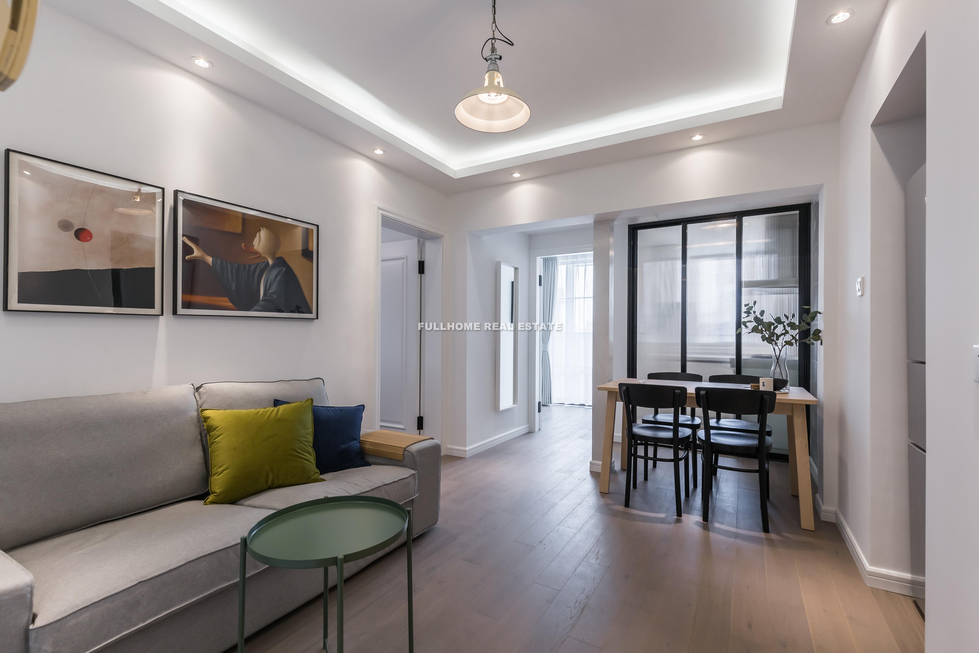Same compound: Tian Long Apartment, 2 bedrooms in Shanghai