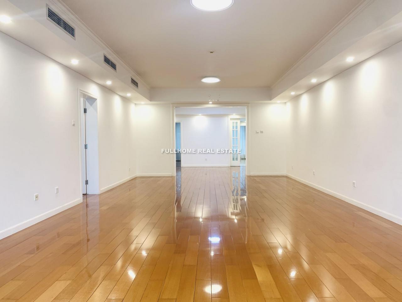 Global Trade Mansion - 3 bedroom apartment in Beijing, CBD