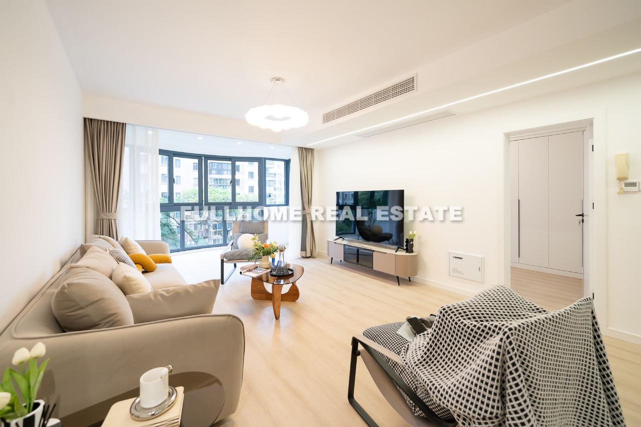 Jingan Hebin Garden - 4 bedroom apartment in Shanghai, Jing An, Downtown