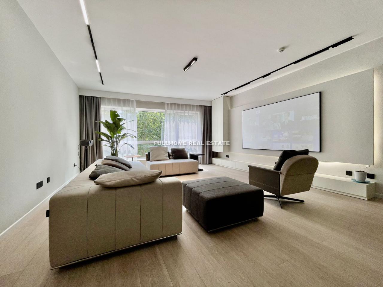 Central Park - 4 bedroom apartment in Beijing, CBD