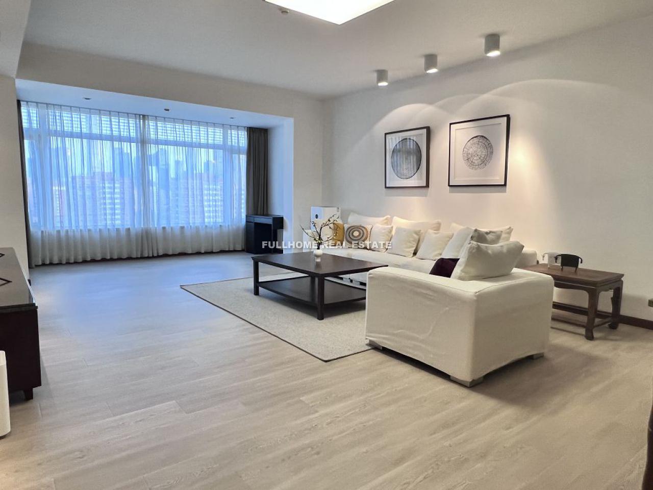Park Apartments - 3 bedroom apartment in Beijing, Chaoyang Park