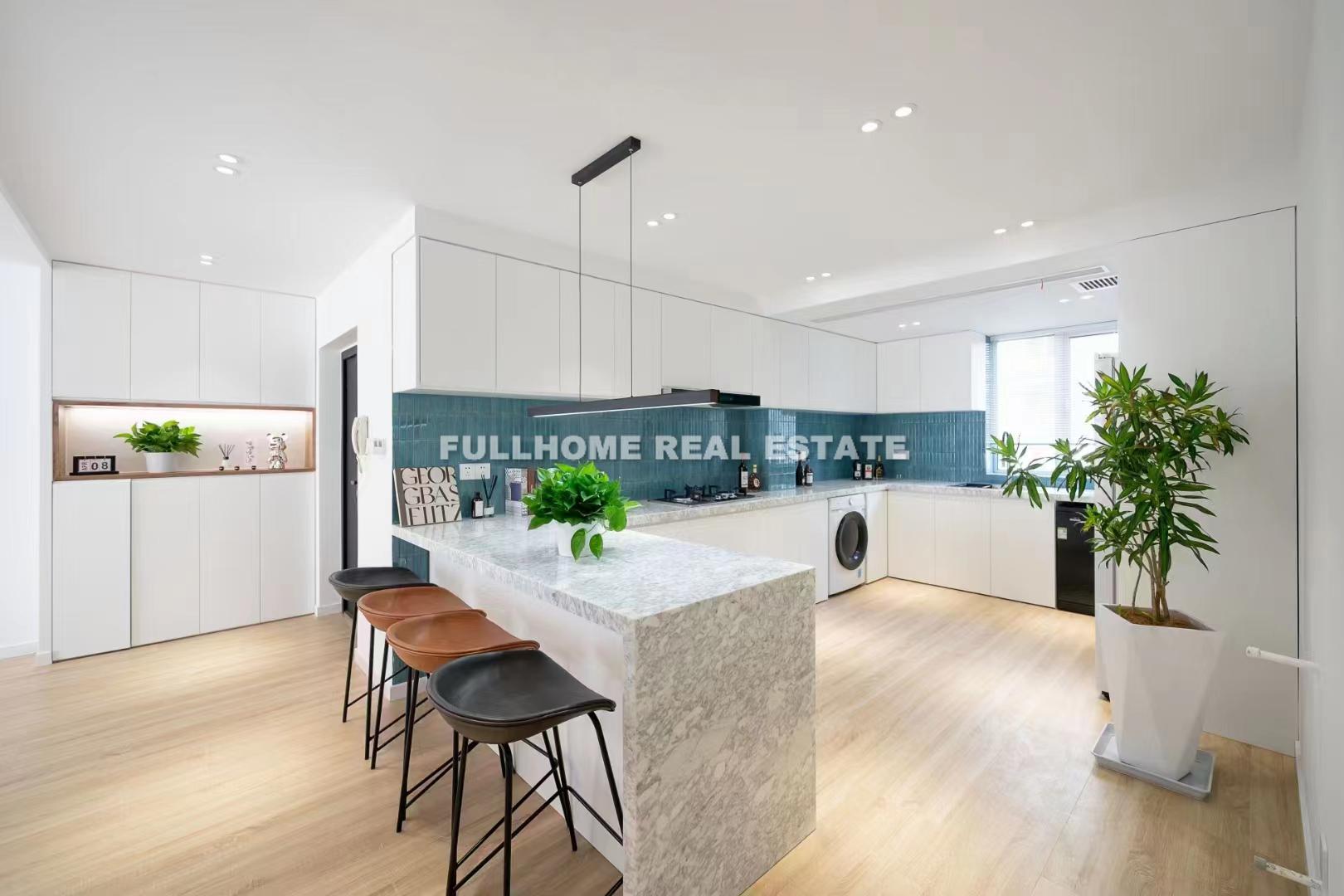 Ruinan Garden - 4 bedroom apartment in Shanghai, Xujiahui, Downtown
