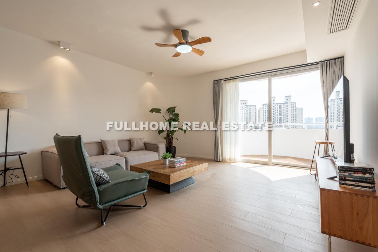 Same compound: Xin Nan Garden, 3 bedrooms in Shanghai