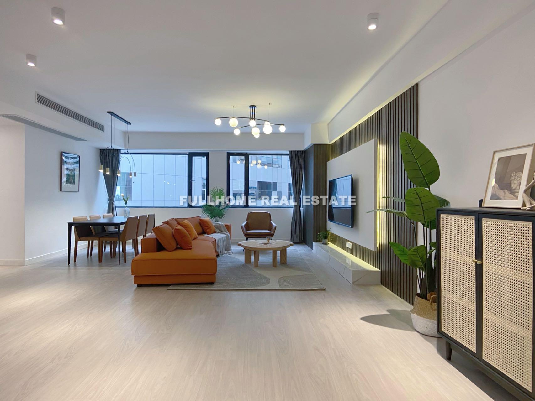 Jiahui Plaza - 3 bedroom apartment in Shanghai, Downtown, Downtown
