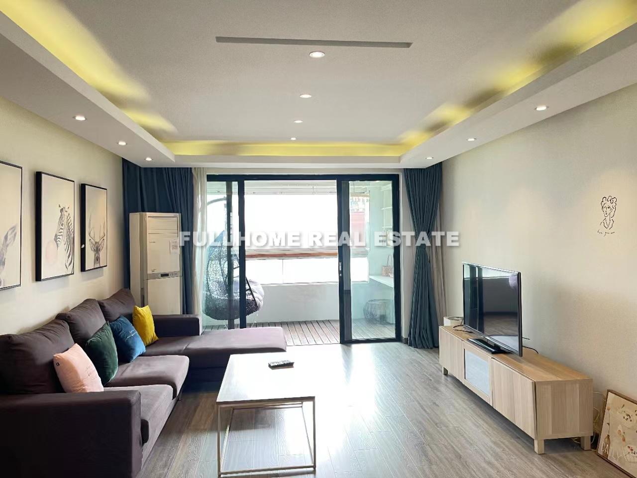 HuiLong New Town - 2 bedroom apartment in Shanghai, Xintiandi, Downtown