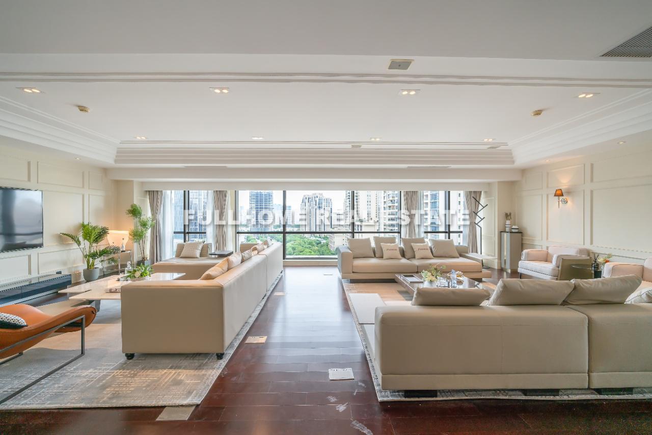 Same compound: Richgate, 4 bedrooms in Shanghai