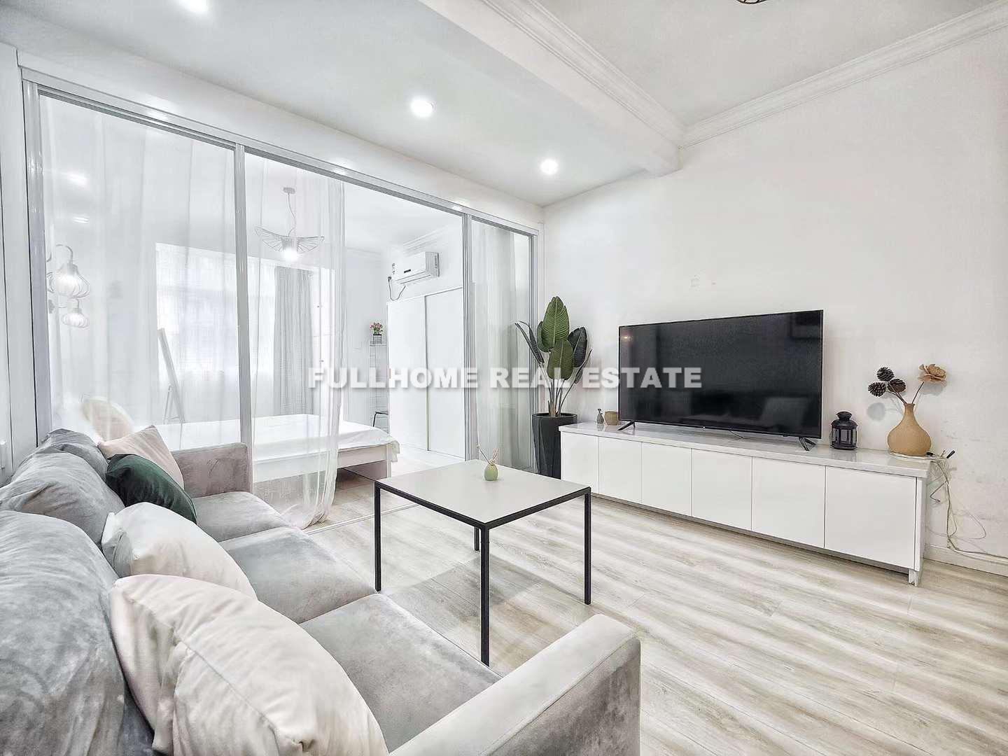 Lane 1-1000 Changning Road Old House	 - Interior view 2, Shanghai rental property