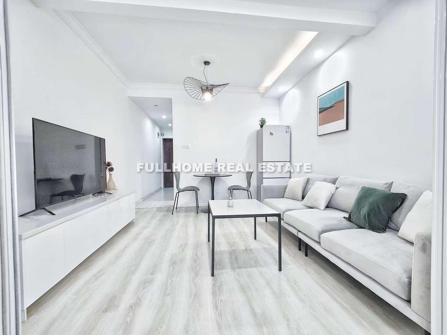 Lane 1-1000 Changning Road Old House	 - 1 bedroom apartment in Shanghai, Downtown, Downtown