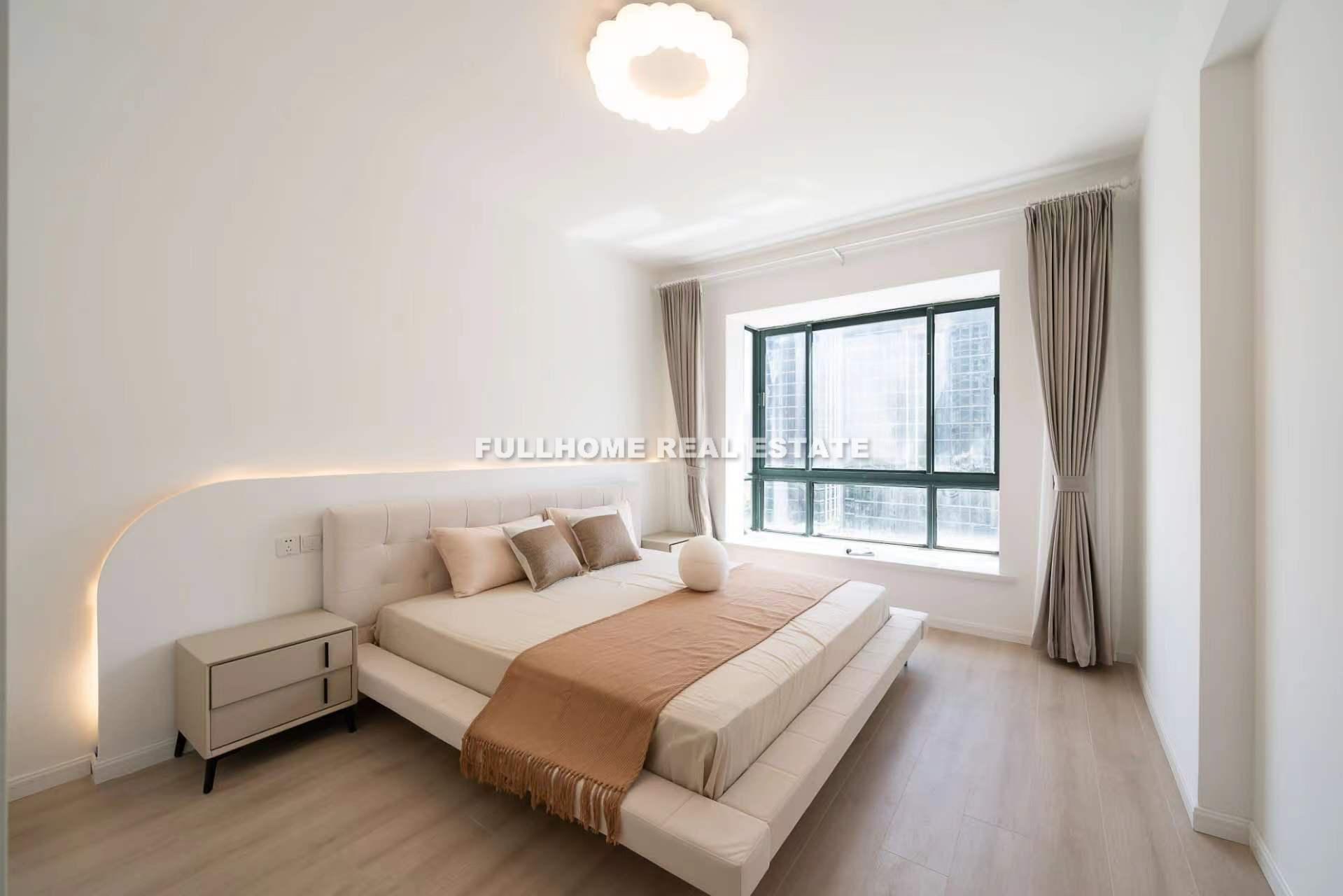 Huangpu Zhongxin City - 3 bedroom apartment in Shanghai, Xintiandi, Downtown