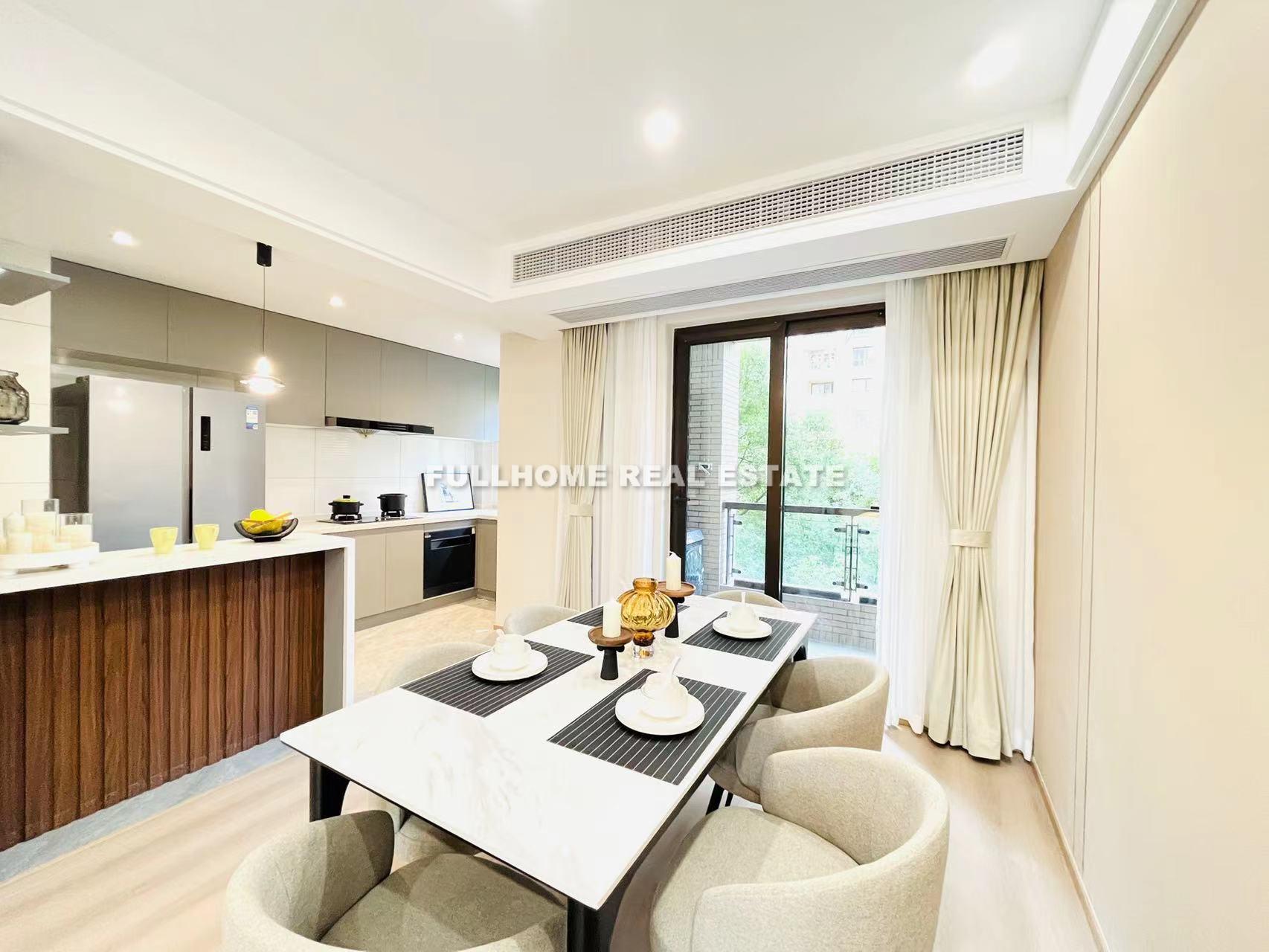 Yong Ye Apartment - 3 bedroom apartment in Shanghai, Xintiandi, Downtown