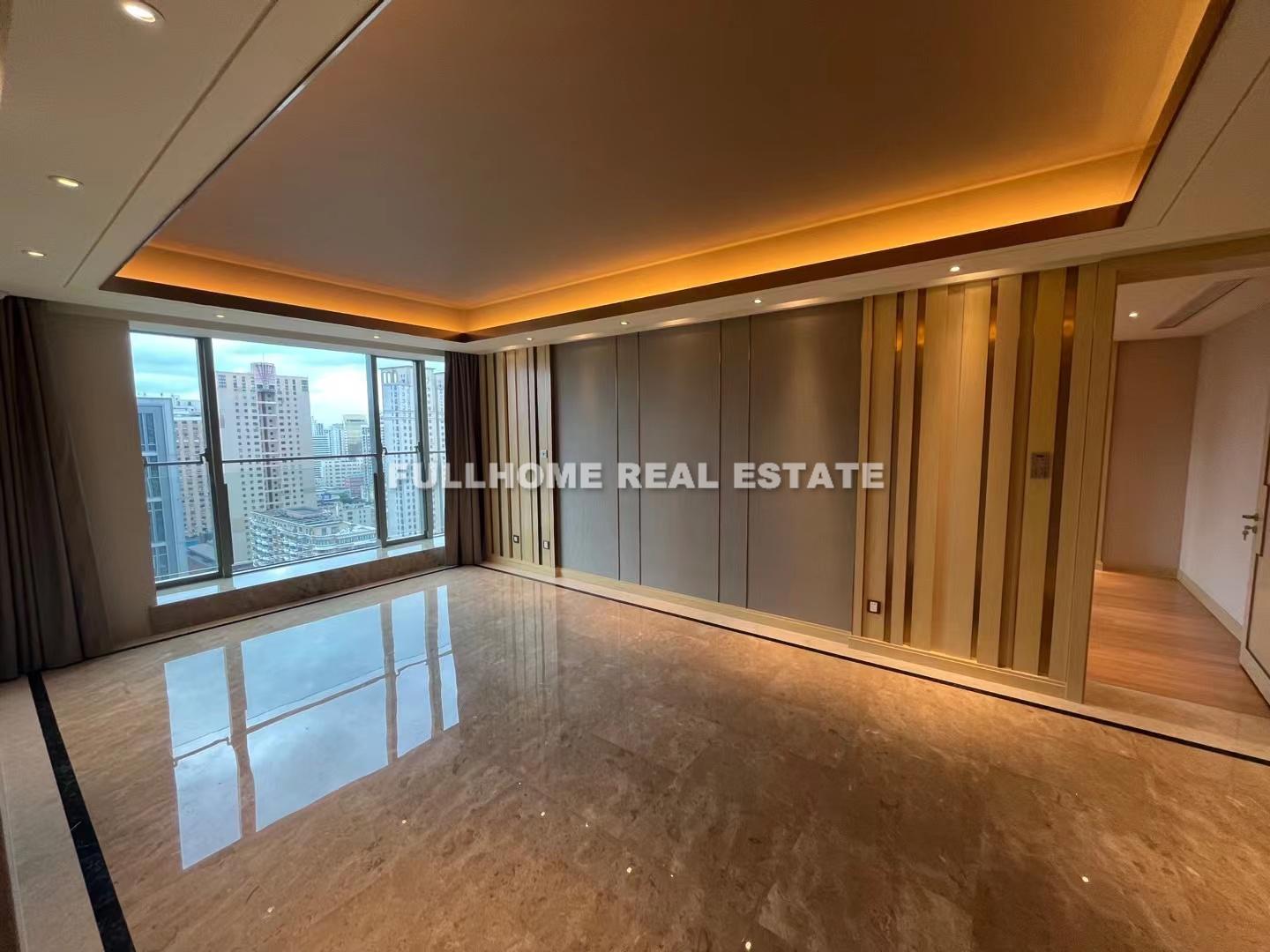 Same compound: Fuxing Royale, 3 bedrooms in Shanghai