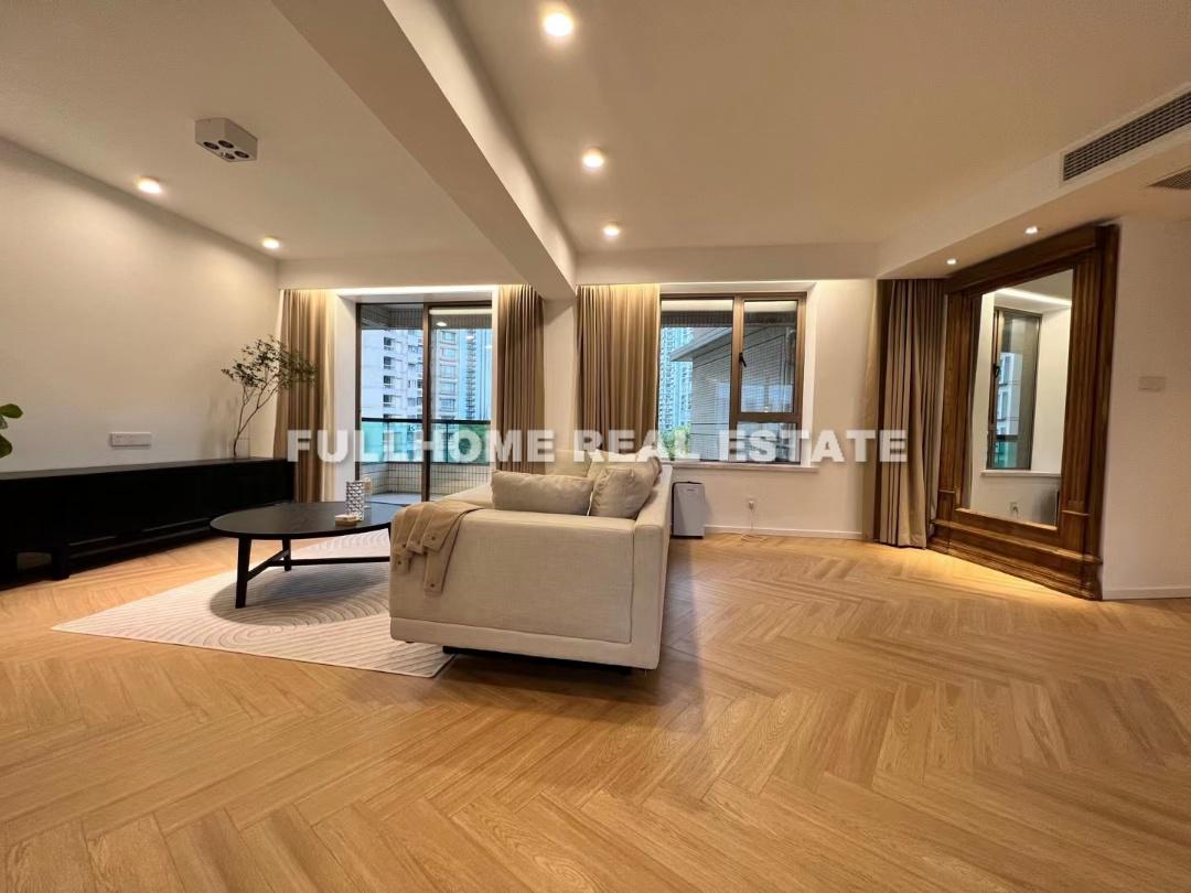 Bu Gao City - 2 bedroom apartment in Shanghai, FFC, Downtown