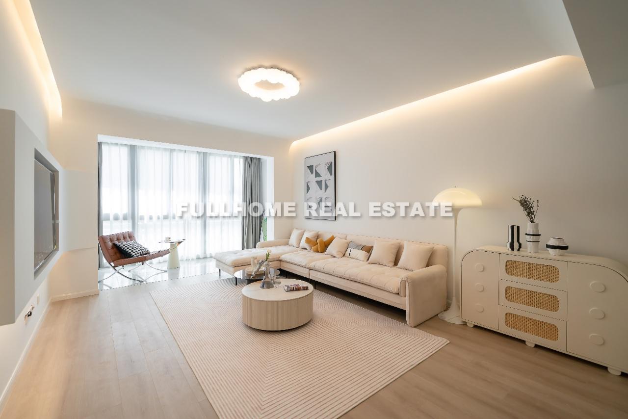 HuiLong New Town - 3 bedroom apartment in Shanghai, Xintiandi, Downtown