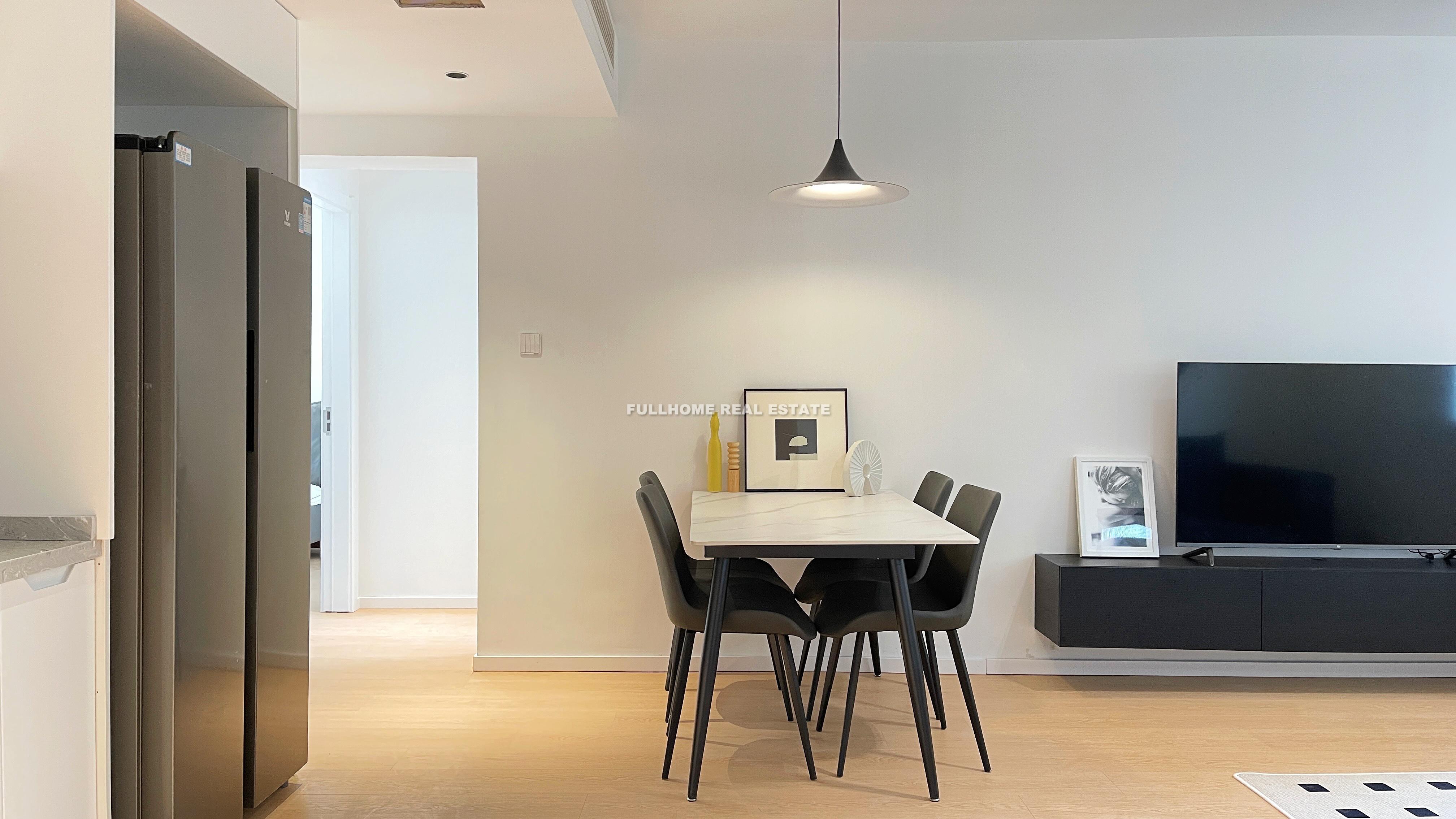 Same compound: Yuhua Apartment, 2 bedrooms in Shanghai