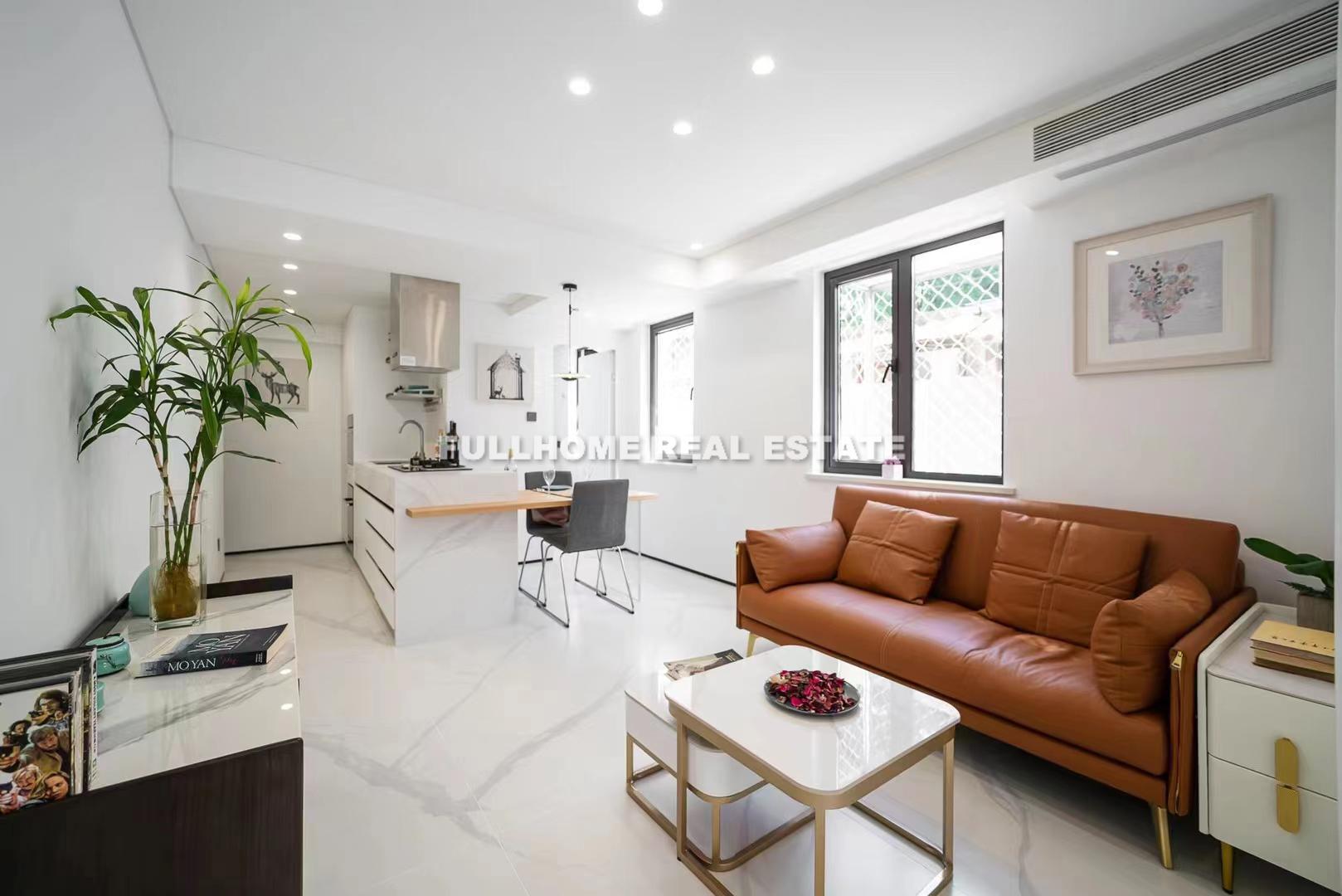 Same compound: Lane 1-1000 Panyu Road Old House, 1 bedrooms in Shanghai