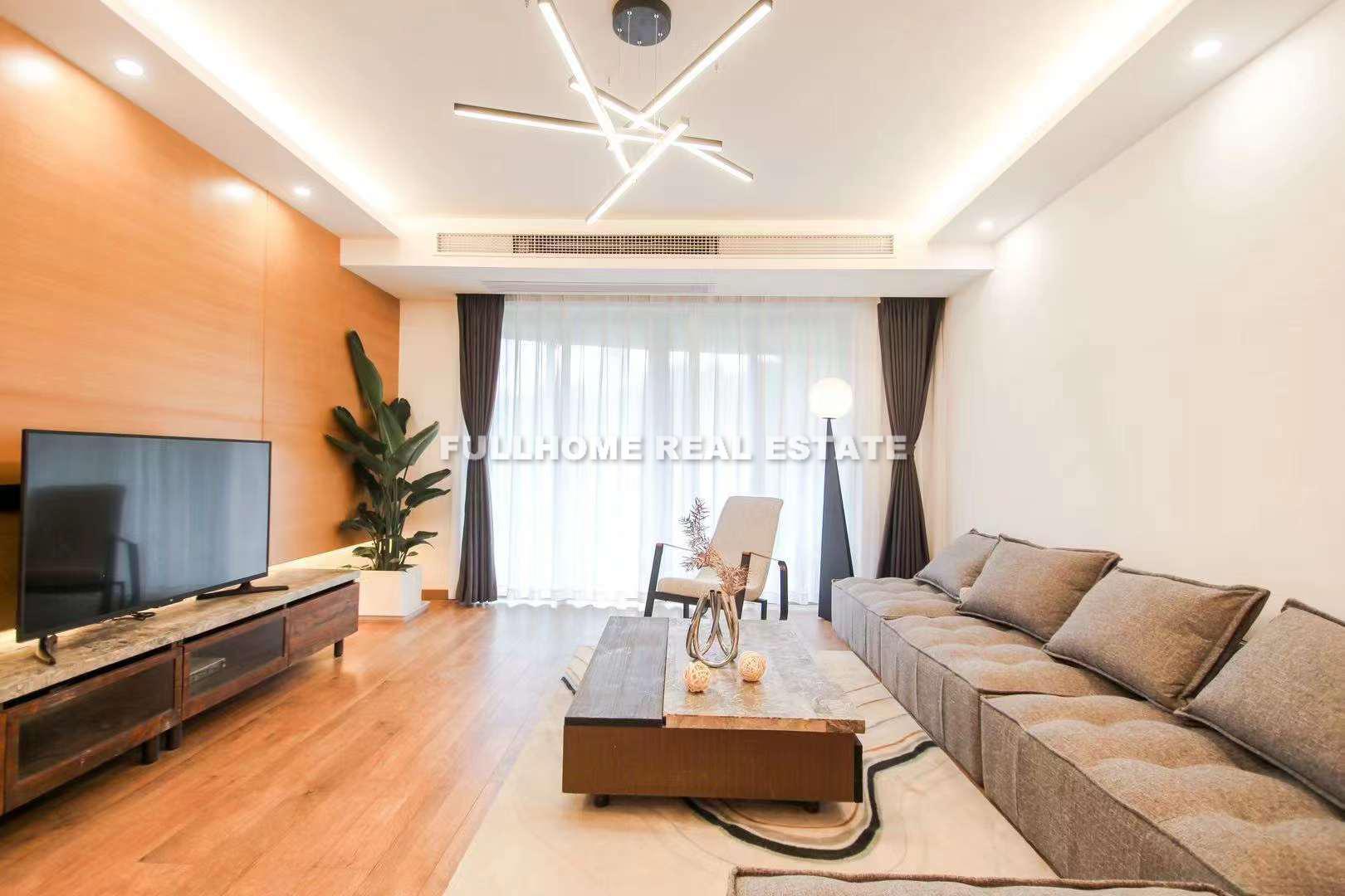 Same compound: Youli Mansion, 2 bedrooms in Shanghai