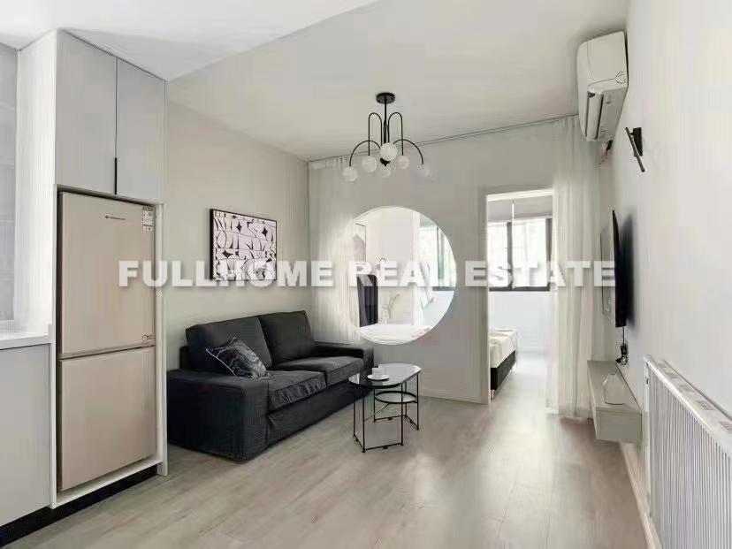 Lane 1-1000 Wuyi Road Old House - 1 bedroom apartment in Shanghai, Downtown, Downtown