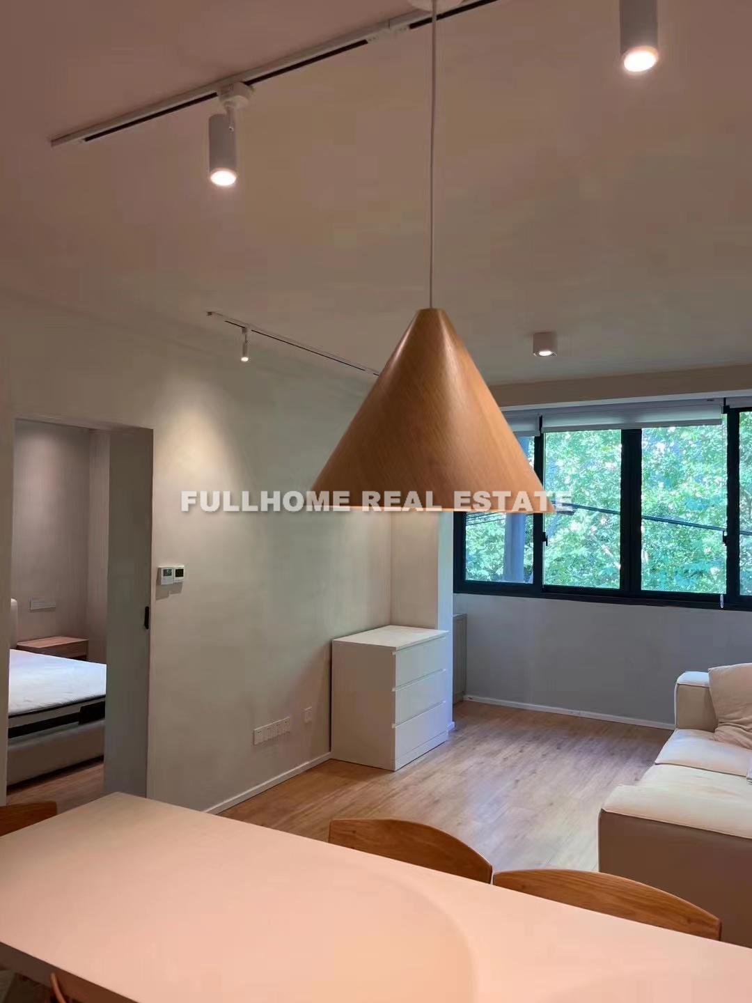 No. 1-500 Wu Xing Road Old House	 - Interior view 2, Shanghai rental property