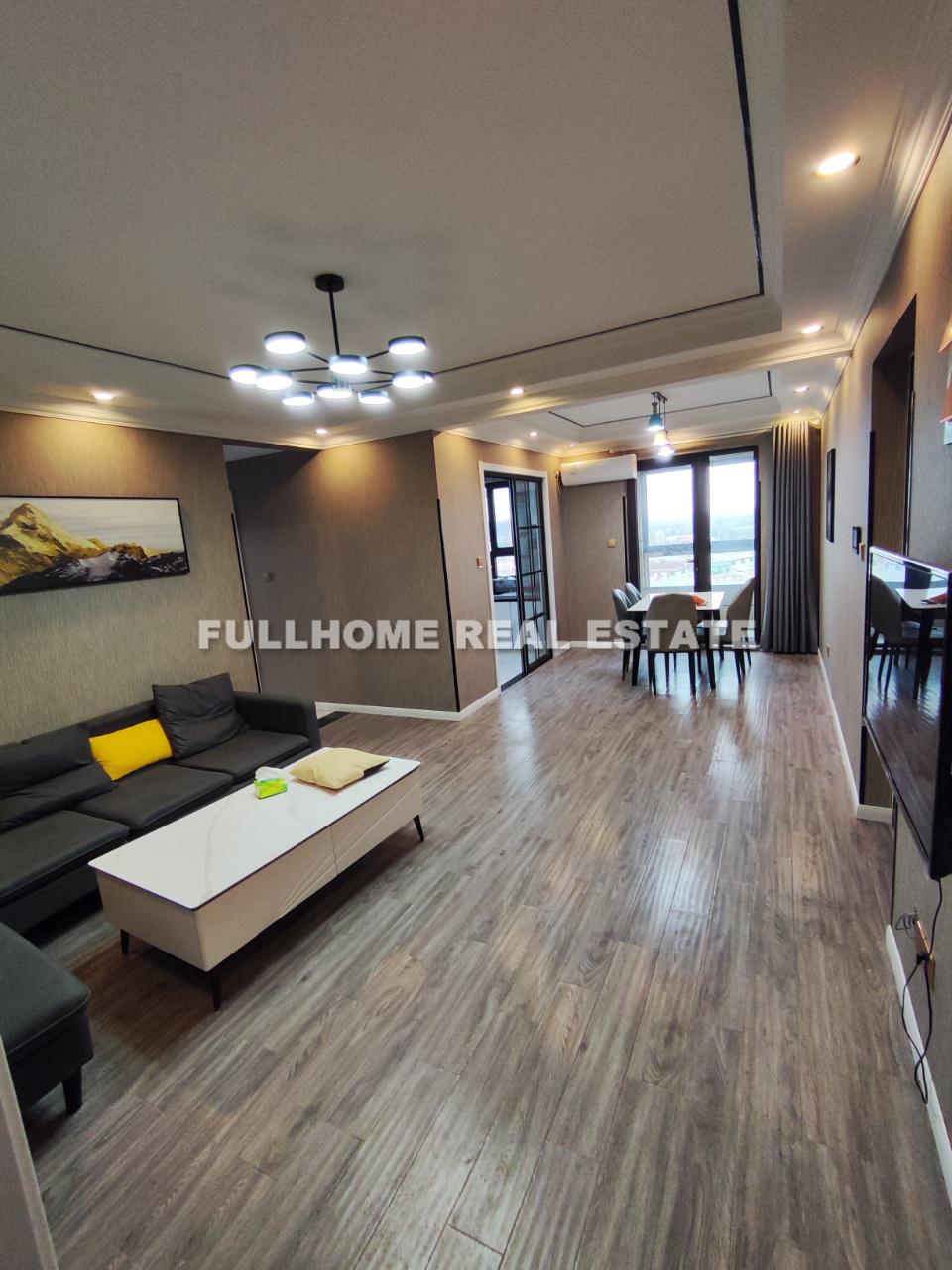 Jiu Xing Jia Yuan - 4 bedroom apartment in Shanghai, Downtown, Downtown