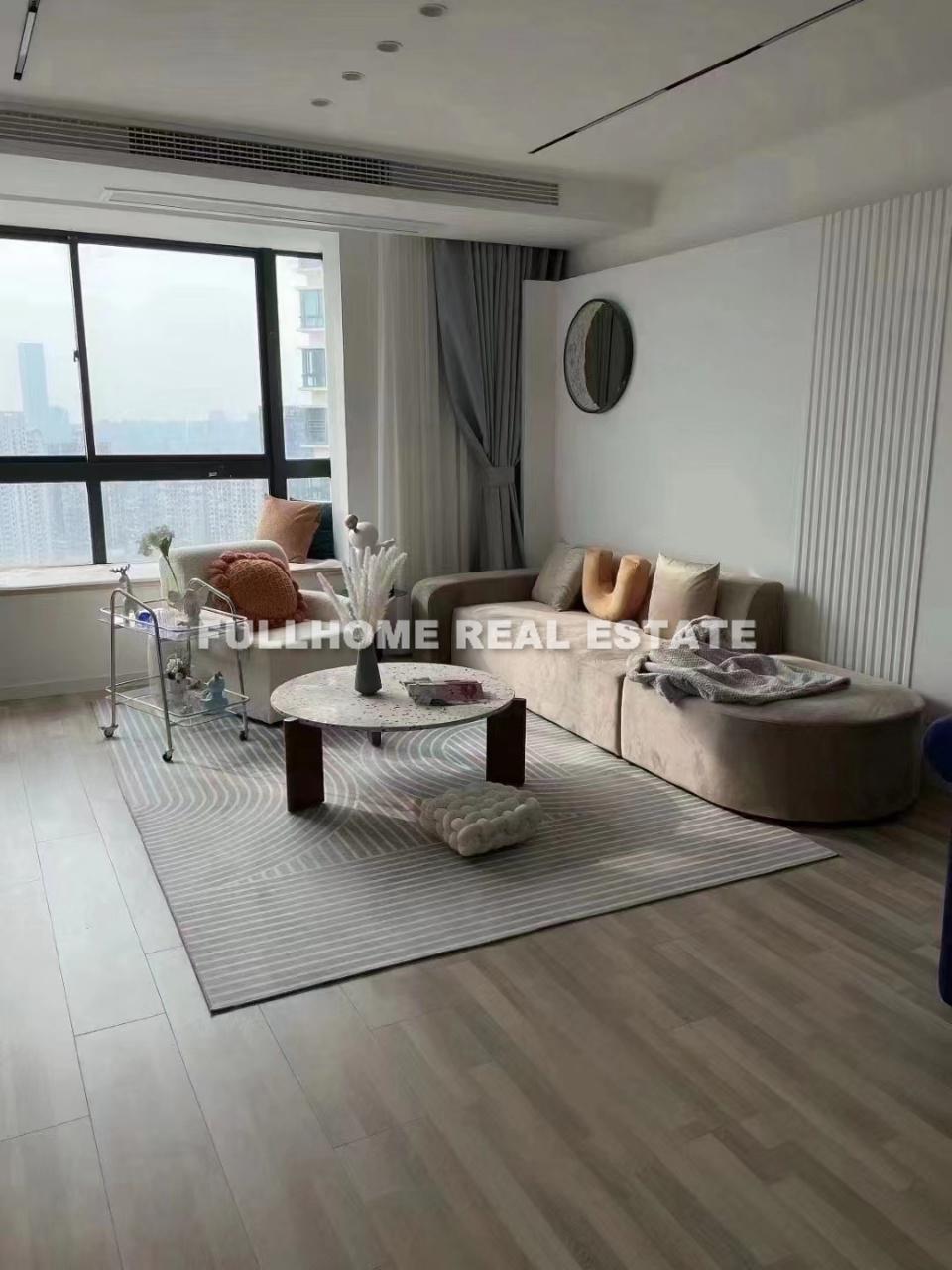 Zhong Yuan Liang Wan Cheng - 3 bedroom apartment in Shanghai, Putuo, Downtown