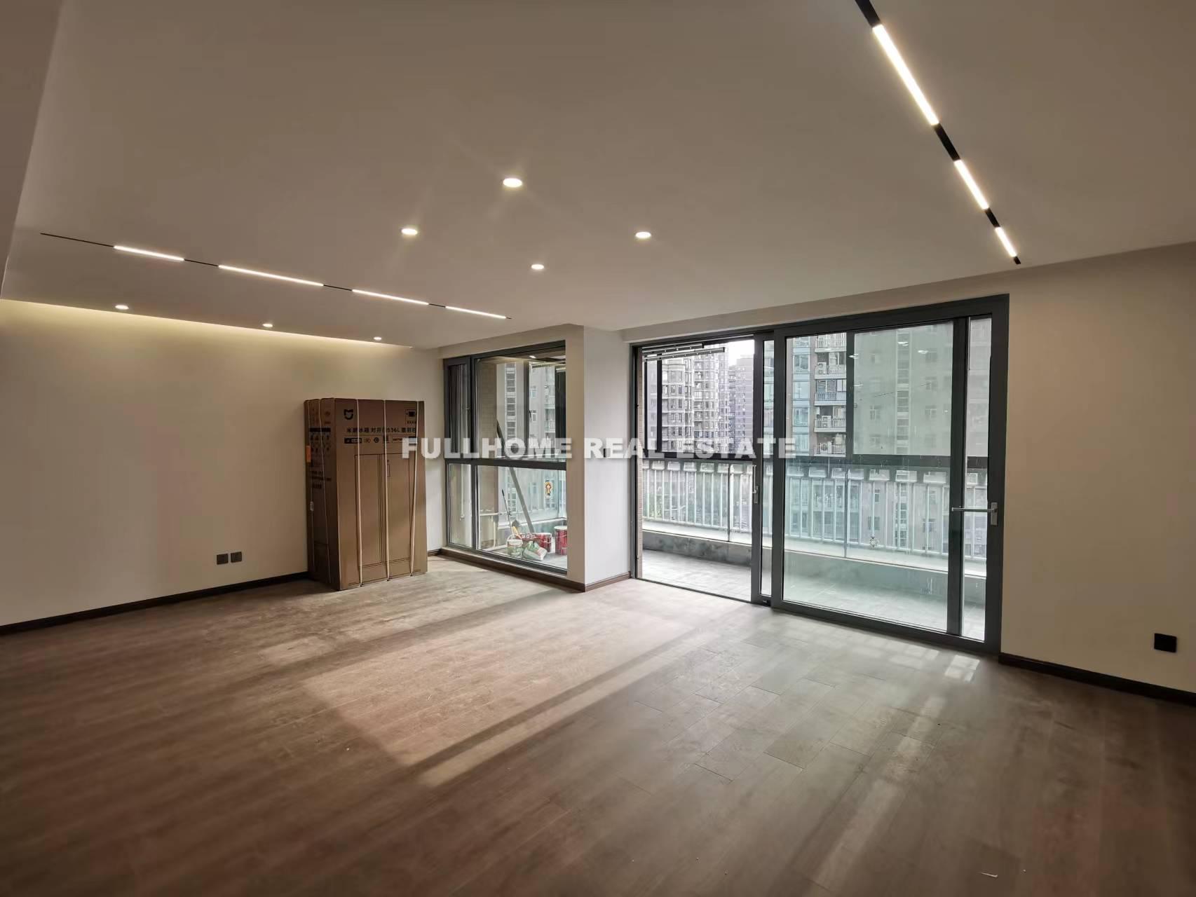 Similar property: Rich Garden, 4 bedrooms, 225 sqm in Shanghai
