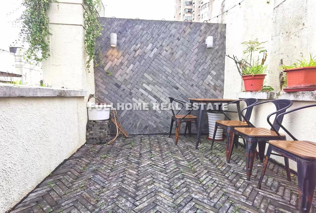 Lane 1501-2500 Middle Huaihai Road Old House	 - Interior view 2, Shanghai rental property