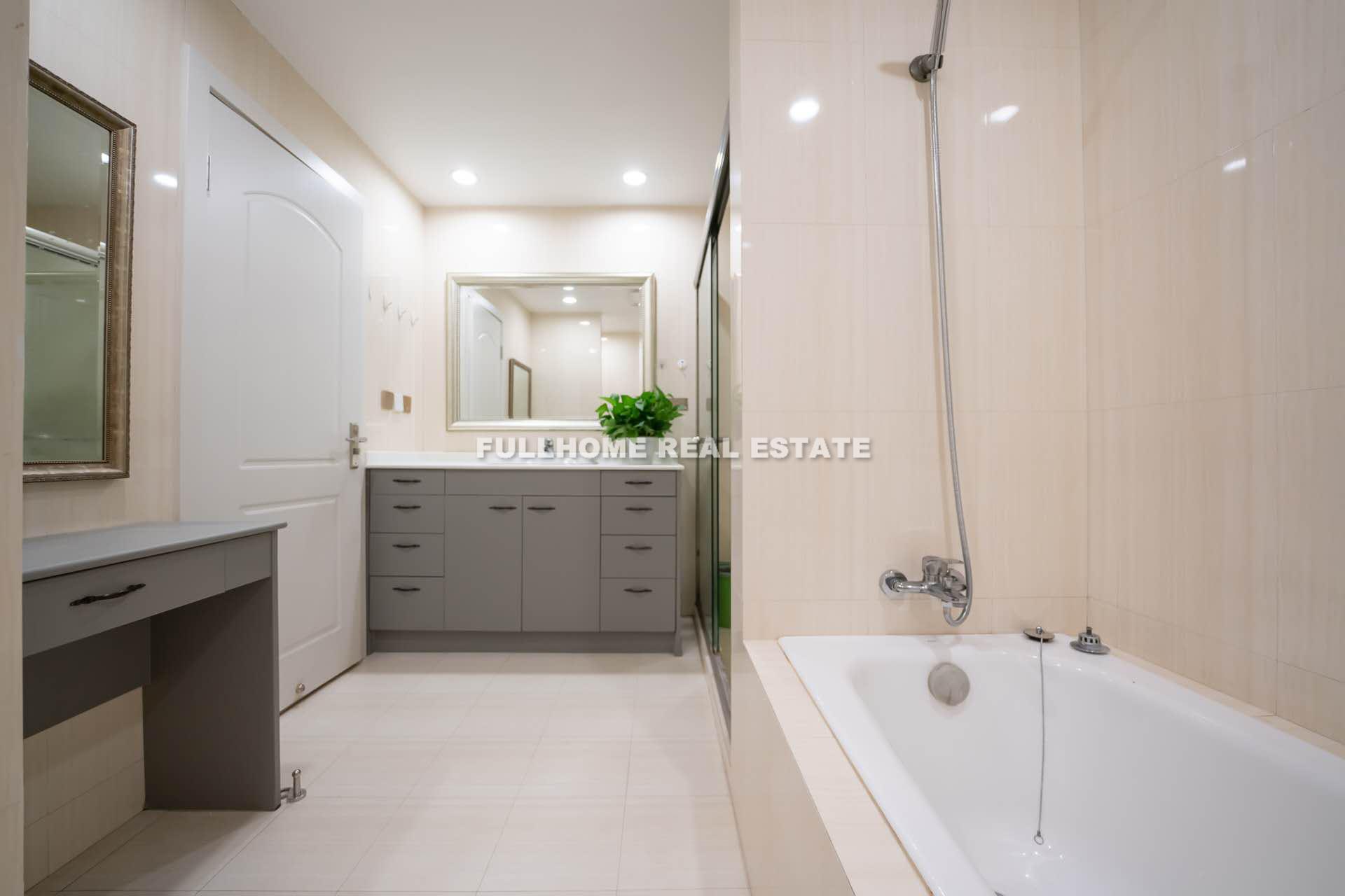 YaoJiang International Plaza - Interior view 10, Shanghai rental property