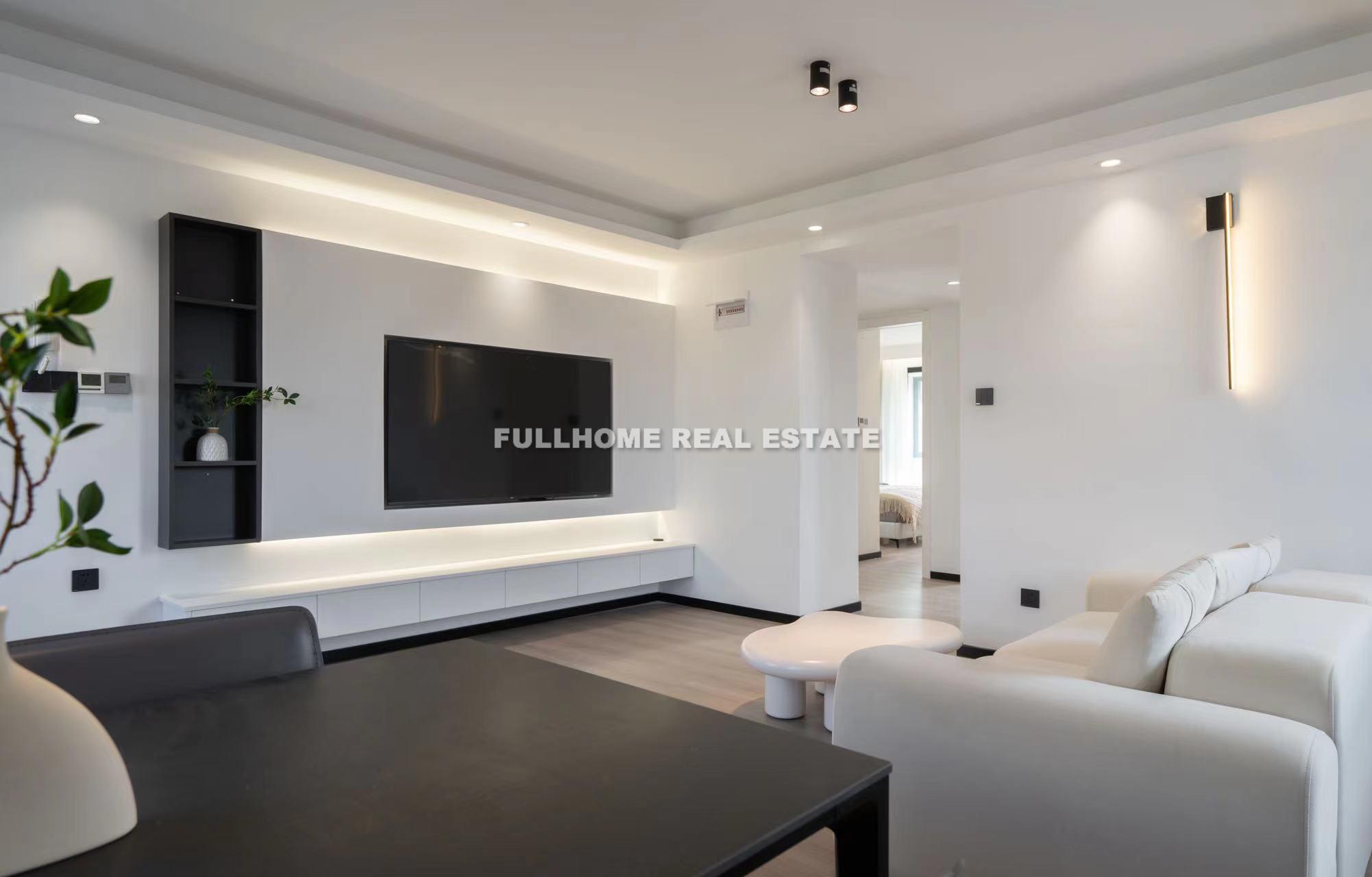 Same compound: Kaixuan Apartment, 3 bedrooms in Shanghai