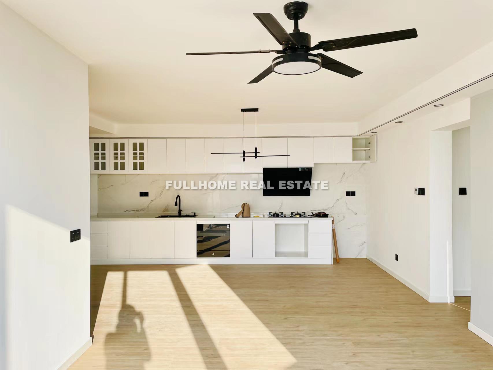 Same compound: Yuhua Apartment, 3 bedrooms in Shanghai