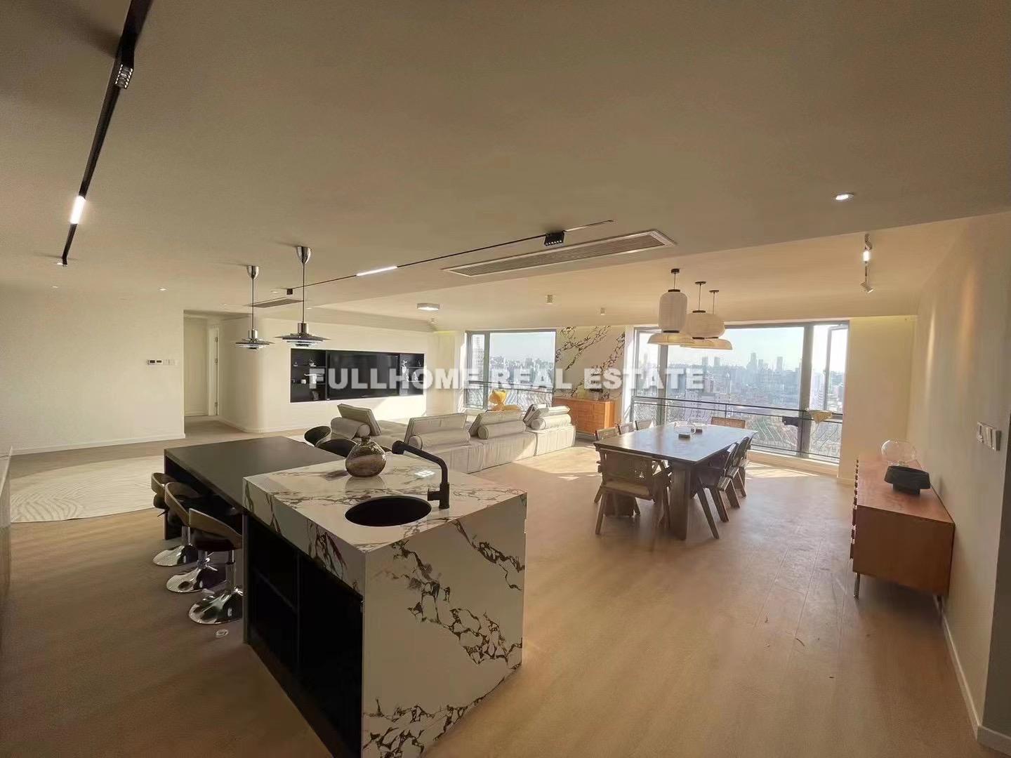 Similar property: The Summit, 5 bedrooms, 300 sqm in Shanghai
