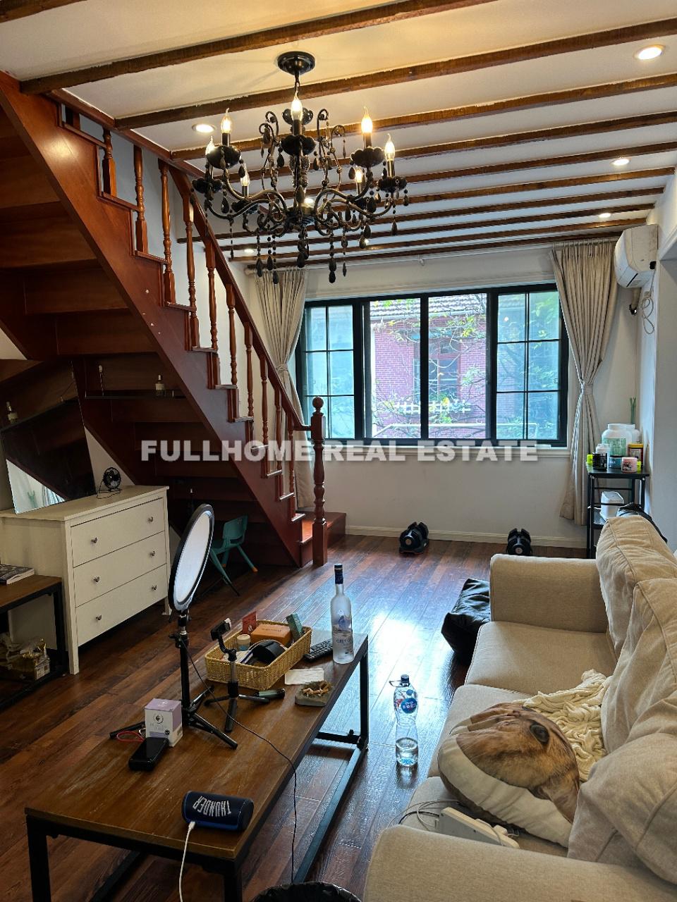 Similar property: No.1-700 Xinhua Road Old House, 2 bedrooms, 100 sqm in Shanghai