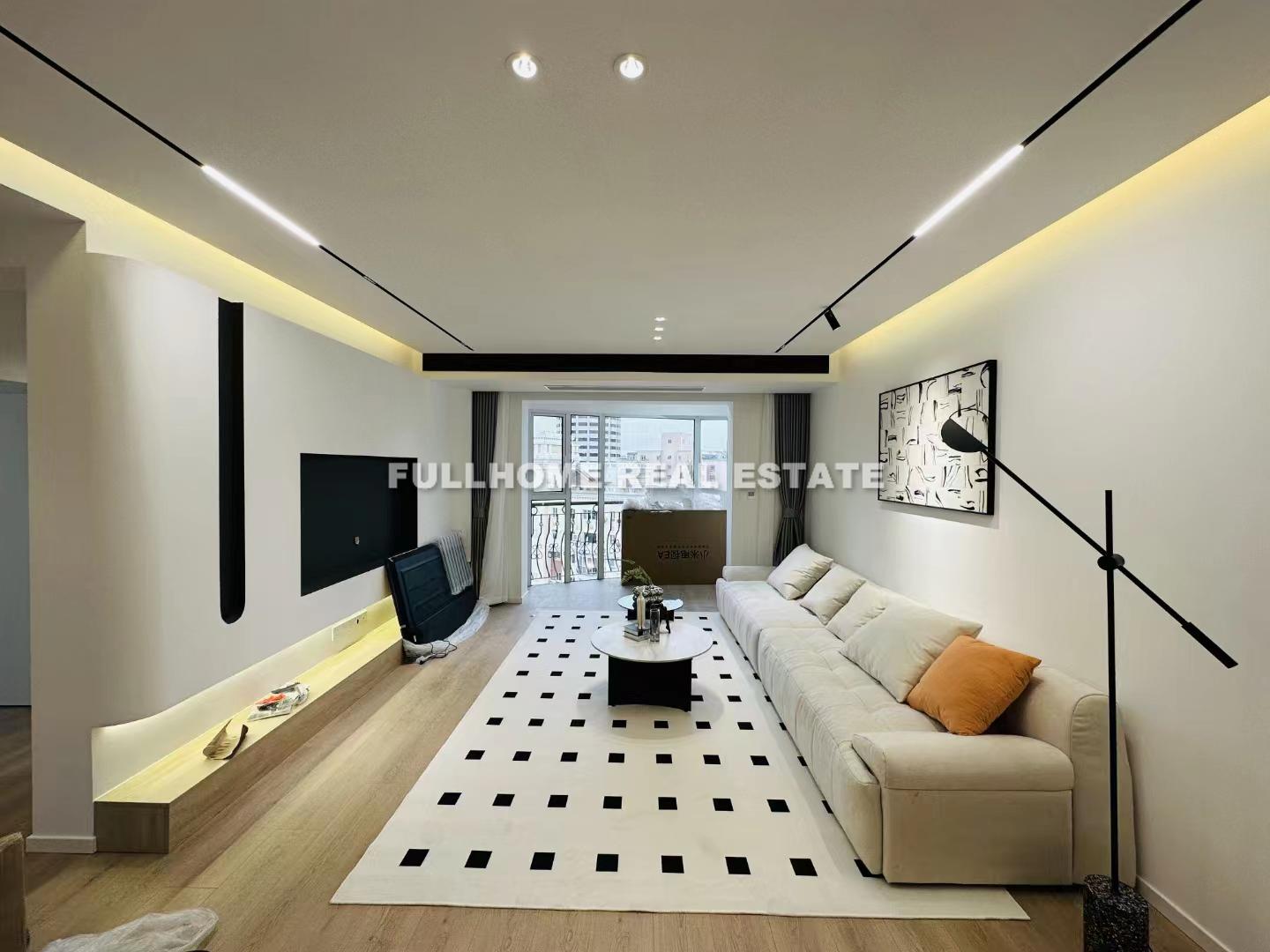 Zhongshan Apartment - 3 bedroom apartment in Shanghai, Zhongshan Park, Downtown