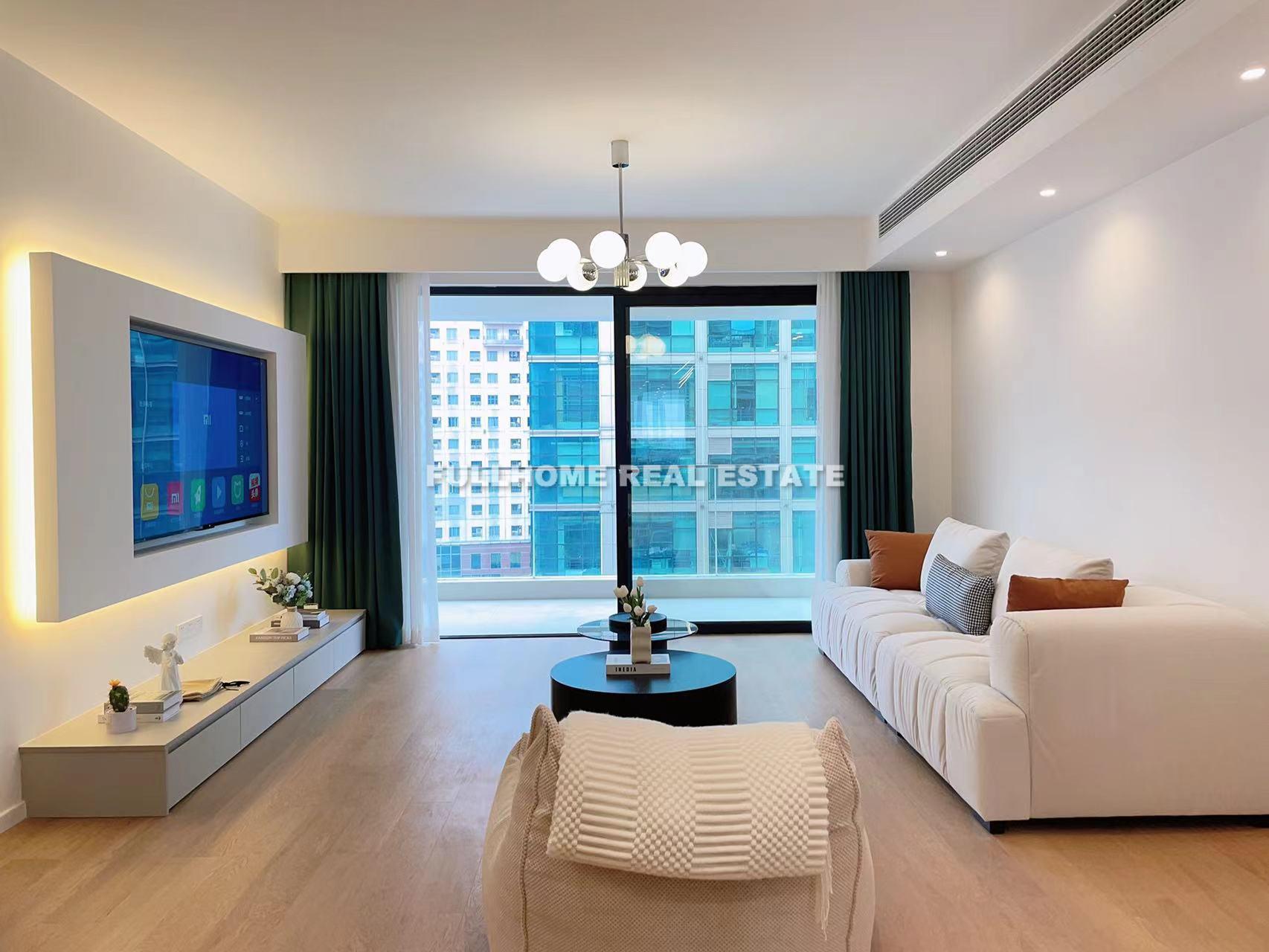 Same compound: Hongqiao Ziyun Garden, 3 bedrooms in Shanghai