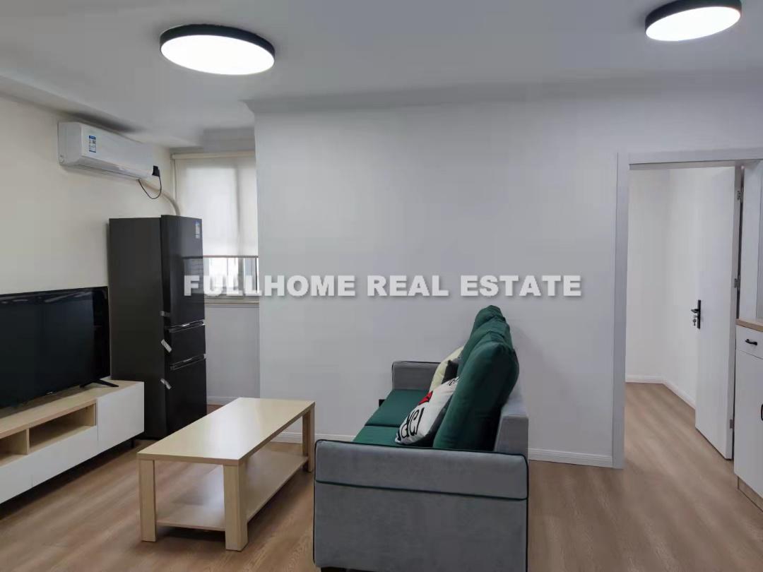 Same compound: Jade Apartment, 2 bedrooms in Shanghai