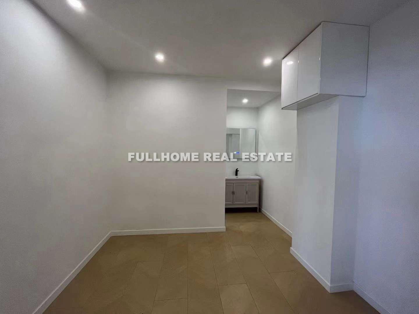 Jiahui Plaza - Interior view 2, Shanghai rental property