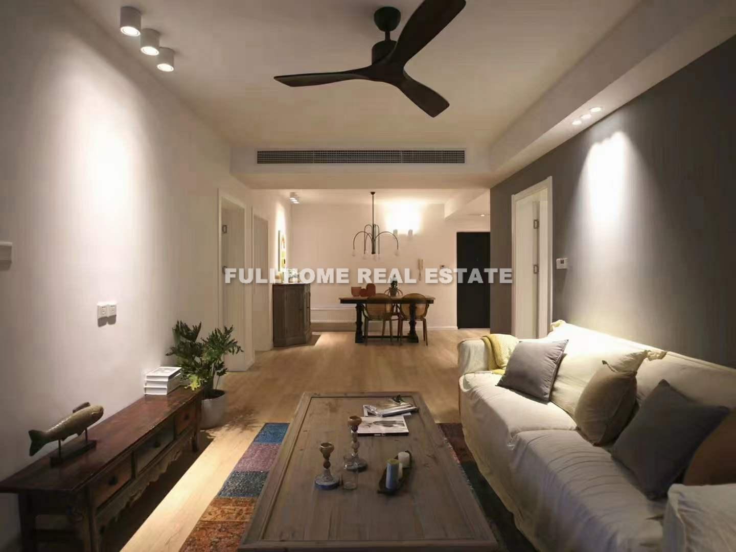 Dingxin Garden - 3 bedroom apartment in Shanghai, Jing An, Downtown