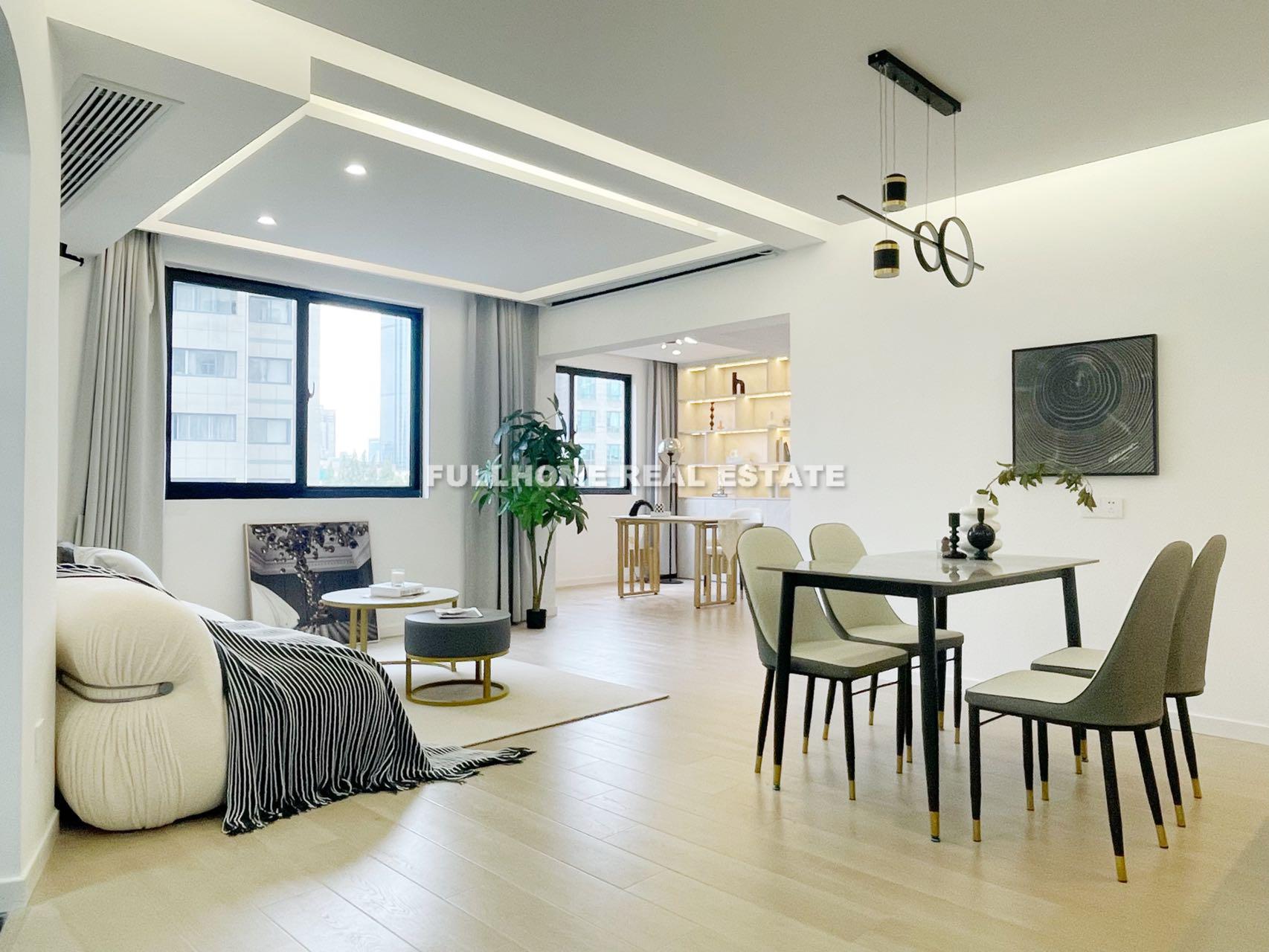 Same compound: Jinhui Garden, 3 bedrooms in Shanghai