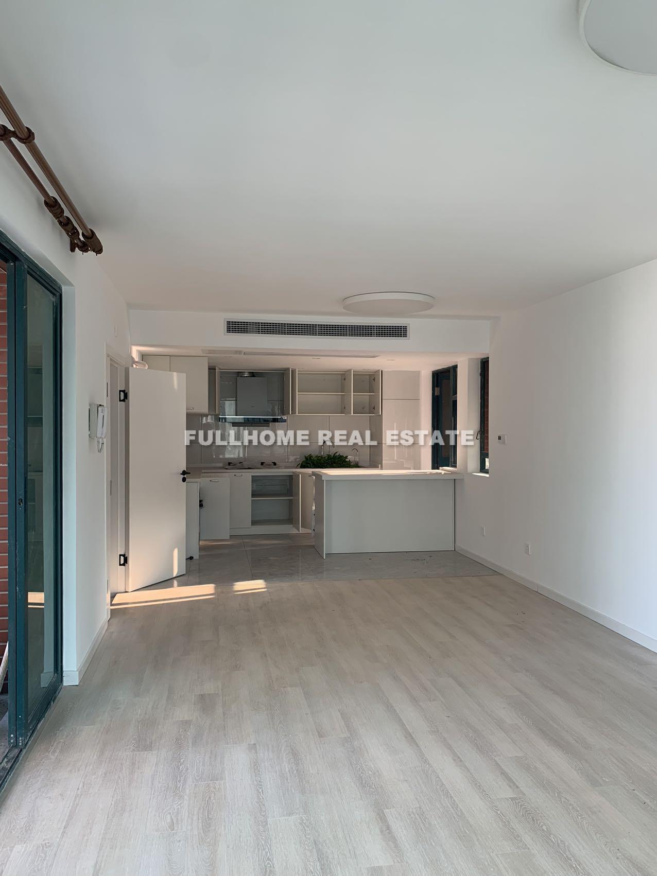 The Courtyards - 3 bedroom apartment in Shanghai, Jing An, Downtown