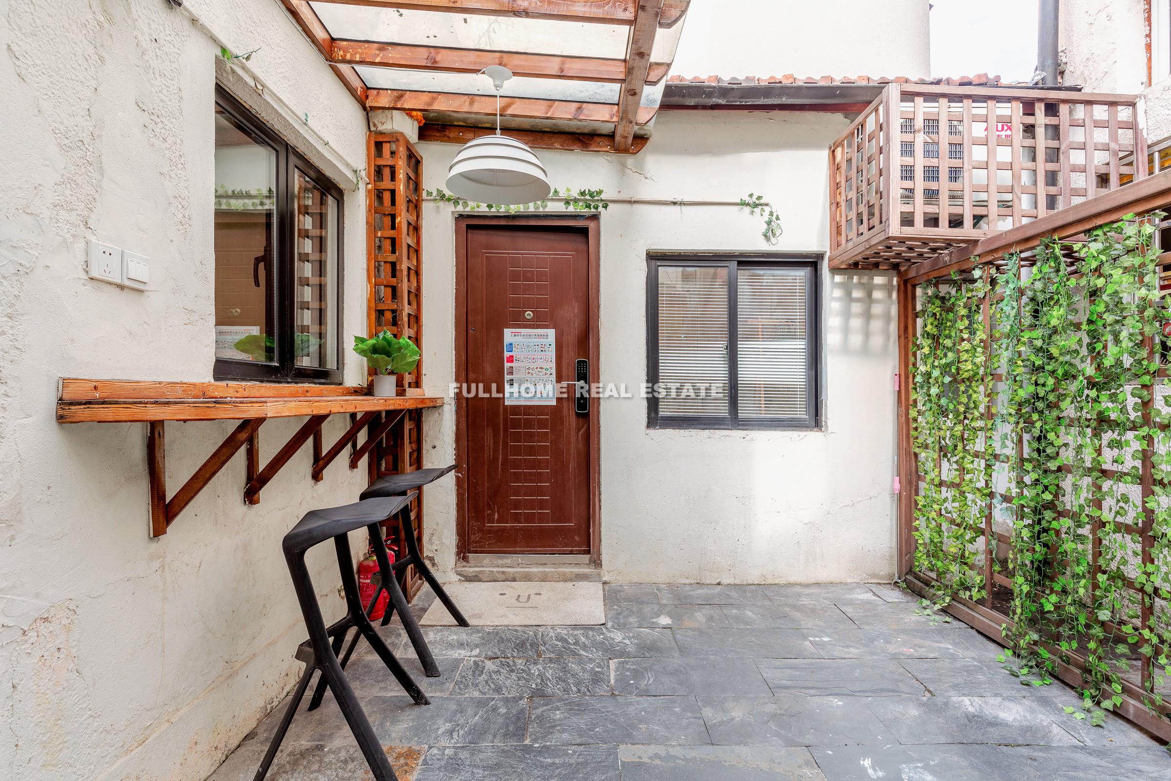 Lane 100-2000 West Nan Jing Road Old House - Interior view 7, Shanghai rental property