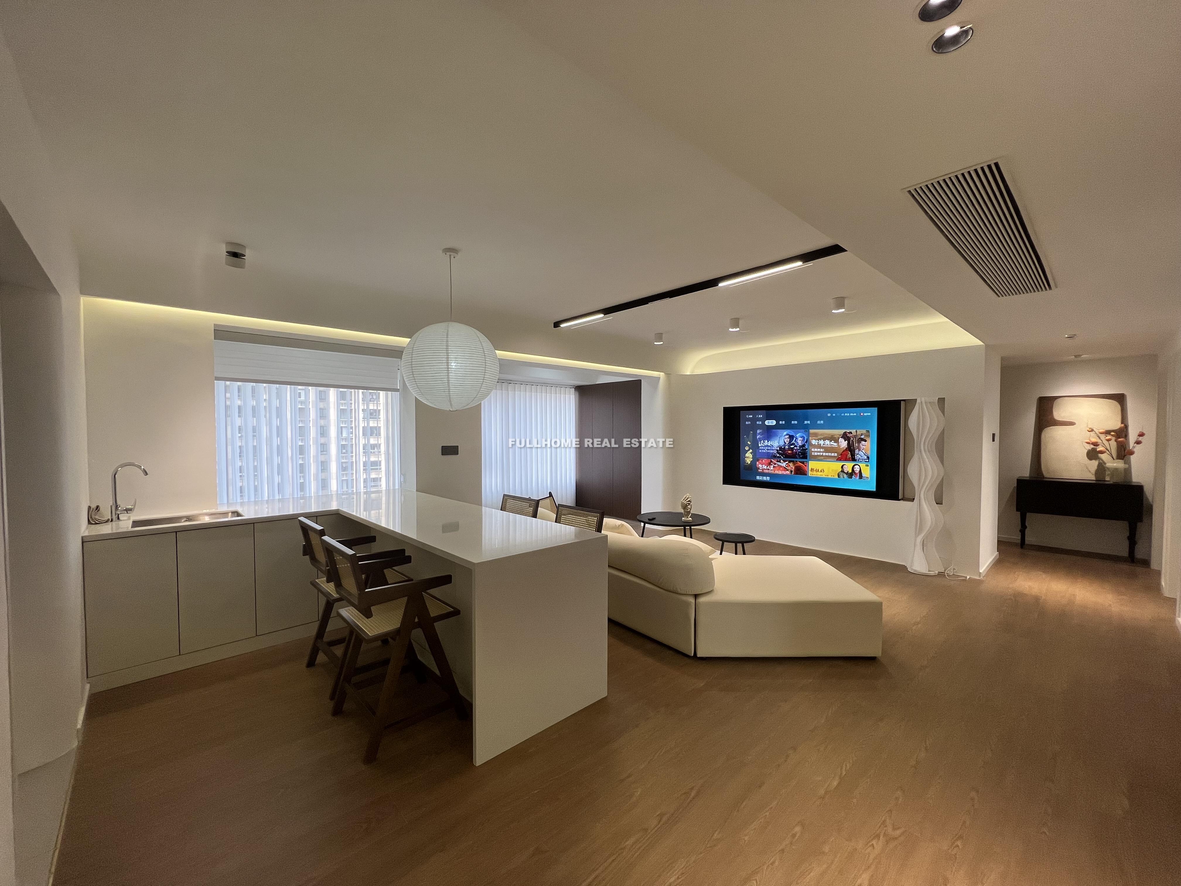 HuiLong New Town - 4 bedroom apartment in Shanghai, Xintiandi, Downtown