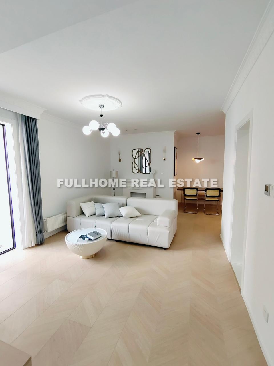 Yan He Building - 2 bedroom apartment in Shanghai, Downtown, Downtown