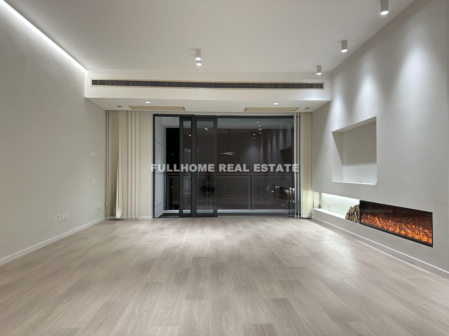 Same compound: River View Garden, 2 bedrooms in Shanghai