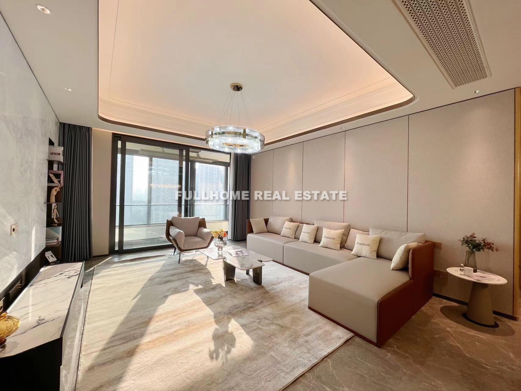 Same compound: Lvdi Haibo Waitan, 4 bedrooms in Shanghai